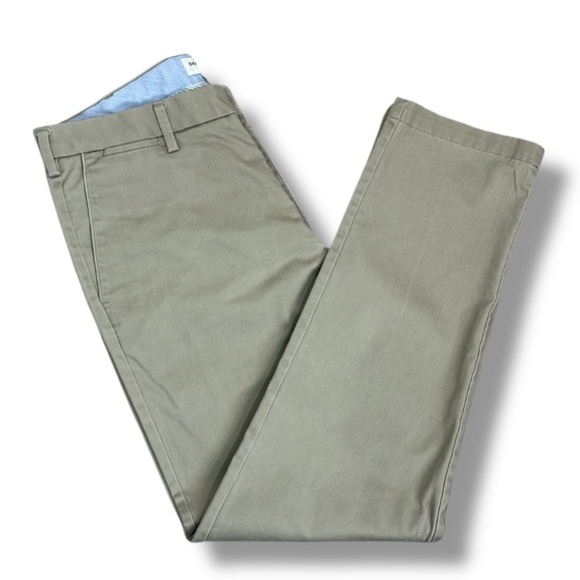 Dockers Mens Khaki Pants Size 33 x 32 Slim Tapered Classic Trousers Office Work - Picture 1 of 16